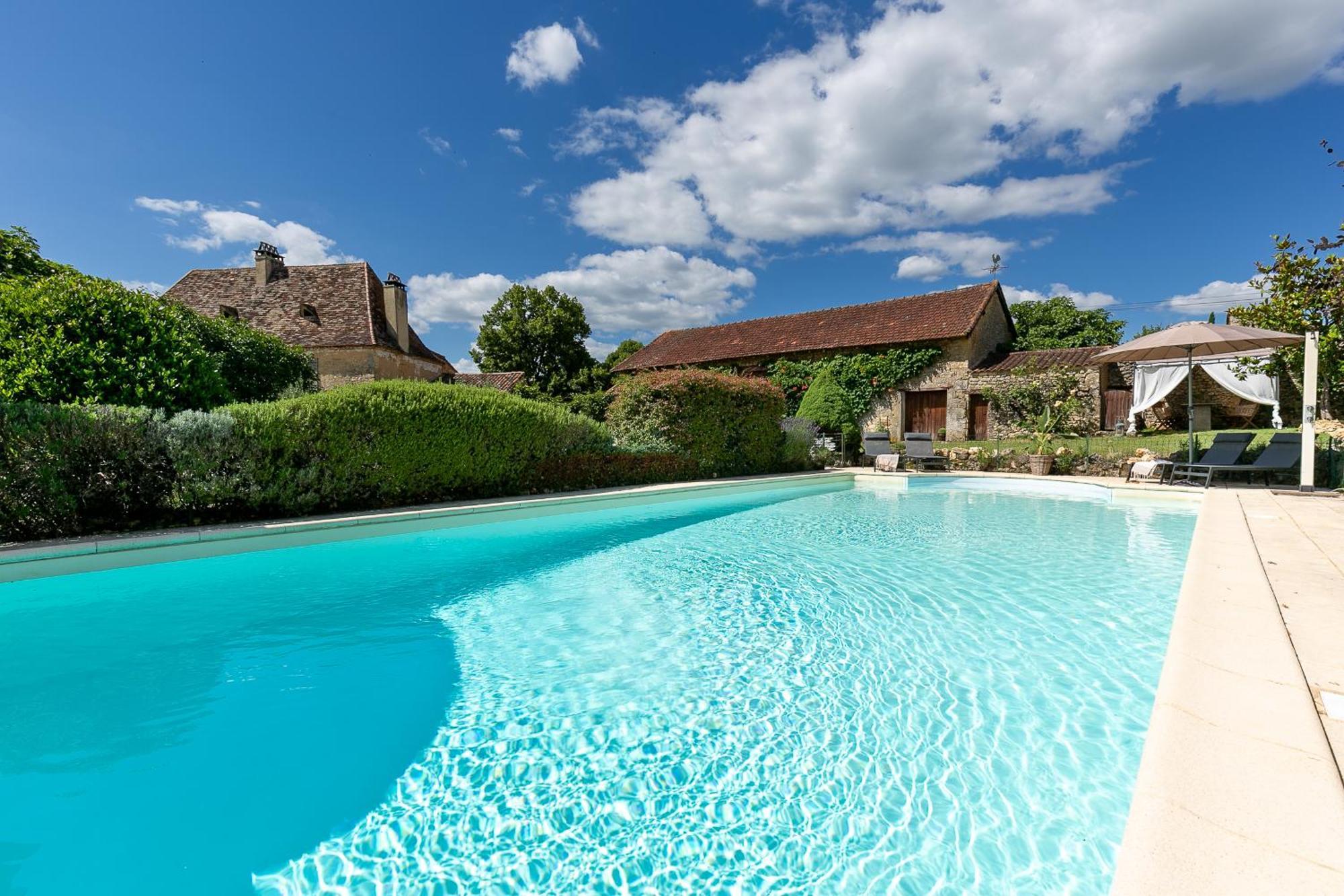 La Maison Louverie Pontours Екстериор снимка